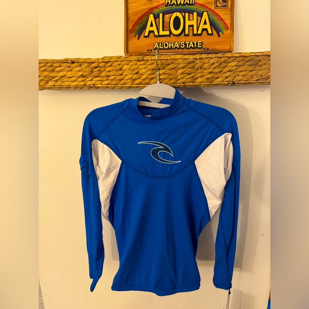 NWT Rip Curl UPF 50+Long-sleeve white/blue bomb pro Rashguard Top Size S Unisex